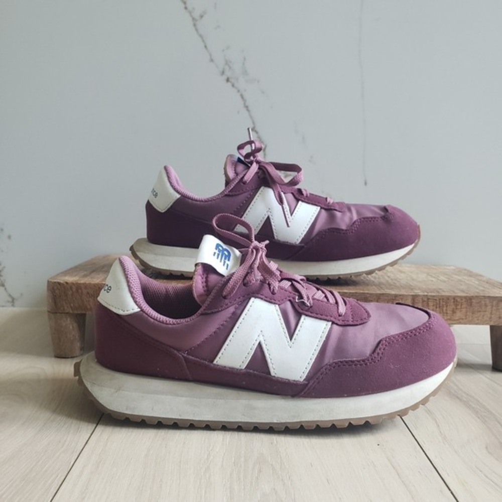 New Balance 237 Sneakers Youth 5.5W Dark Ember White Gum
